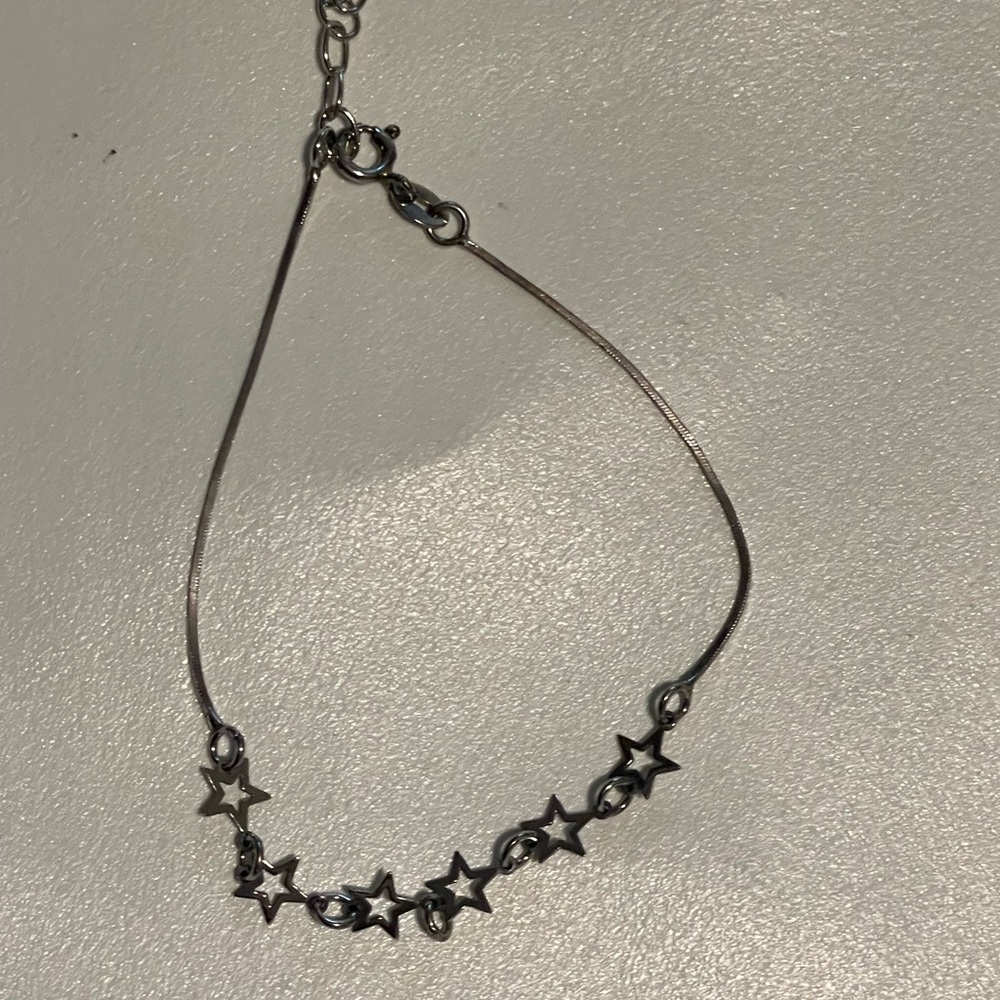 Elegant Silver Swirl Necklace